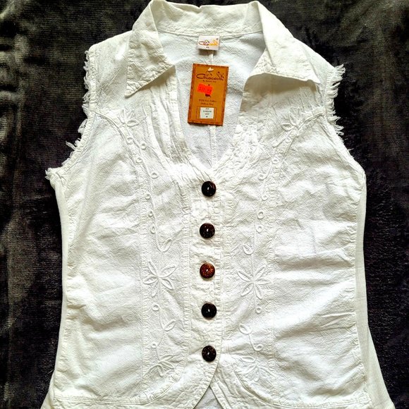 Giocam Tops - Giocam Embroidered Women's Shirt ~ White ~ XL ~ 100% Cotton ~